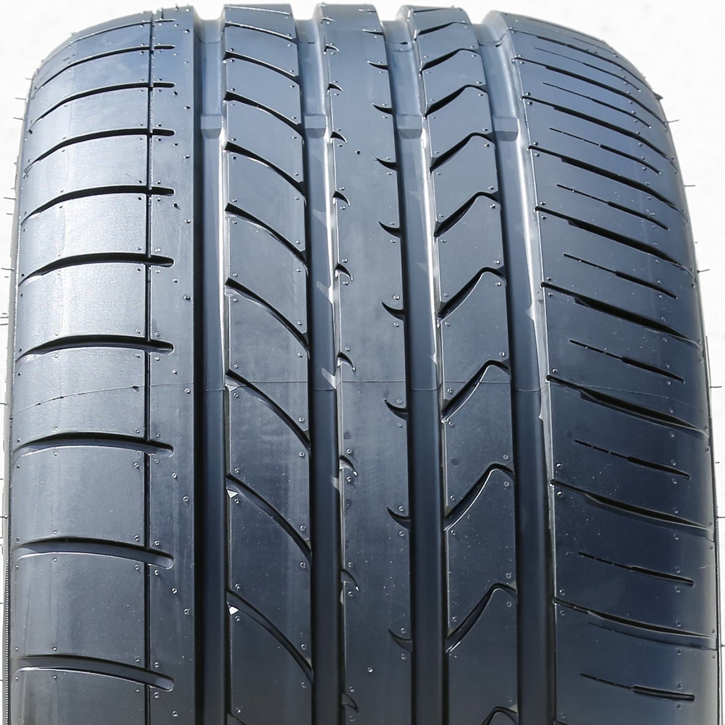 A set of 4 (quad) 255/35R20 97Y XL high performance tyres suitable for: 2007-10 Mercedes-Benz S550 4Matic, 2017-18 Audi Q3 Technik