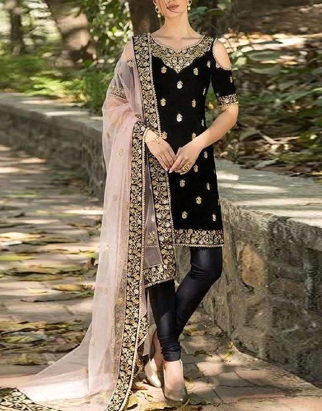 Summer-ready fashion for stylish women Embroidered Black Velvet Dress with Net Dupatta (DZ12506) Summer-ready fashion for stylish women Embroidered Black Velvet Dress with Net Dupatta (DZ12506)