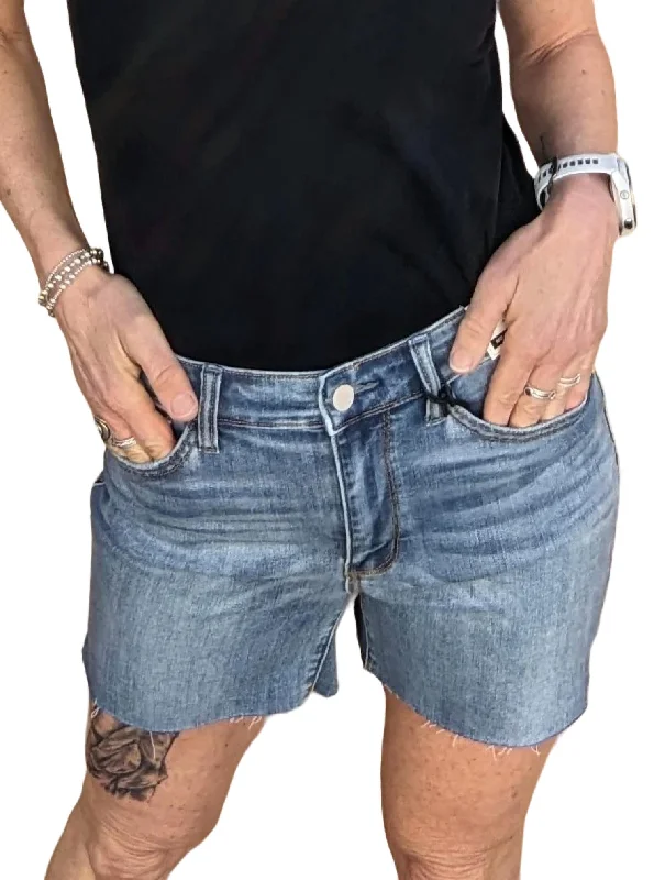 Soft, breathable fabrics for fashionable women Mid-Rise Cut Off Shorts In Medium Wash Soft, breathable fabrics for fashionable women Mid-Rise Cut Off Shorts In Medium Wash
