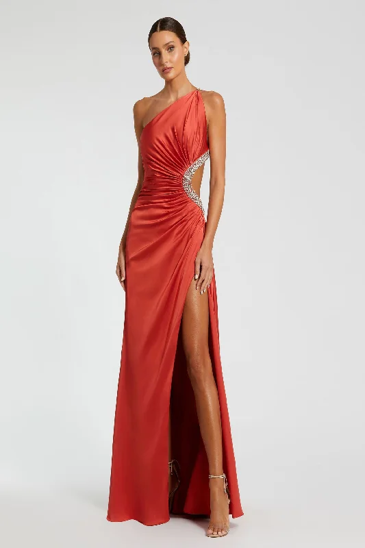 Comfortable yet fashionable women’s wear   Mac Duggal 11692