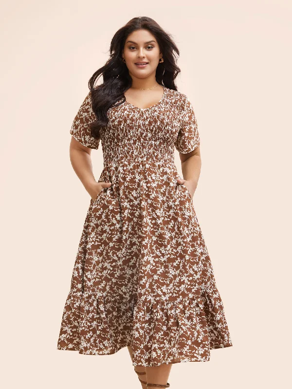 Discover the latest trends in women’s fashion   Ditsy Floral Shirred Ruffle Hem Dress