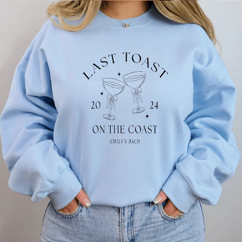 Iconic women’s outfits that never go out of style Last Toast on the Coast Sweatshirt Iconic women’s outfits that never go out of style Last Toast on the Coast Sweatshirt